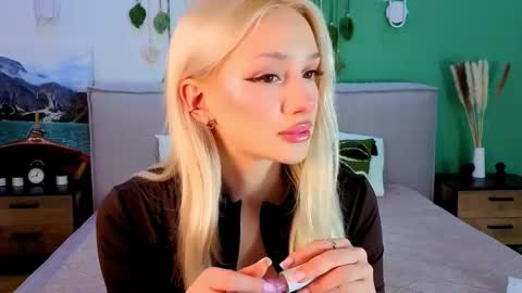 sugarwhisper online show from March 4, 2026, 10:10 am