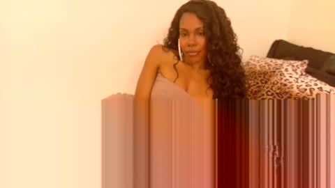 Kim Lee online show from November 6, 2025, 12:28 pm