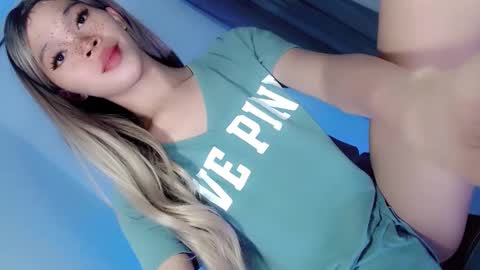 LoveSugar online show from November 10, 2025, 9:47 pm