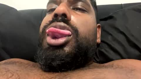 Snapshot of suggnight chatting on November 20, 2025, 2:28 pm Let me be your knight that saves you online show from November 20, 2025, 2:28 pm