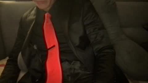 suitfetishez online show from February 20, 2026, 7:43 am