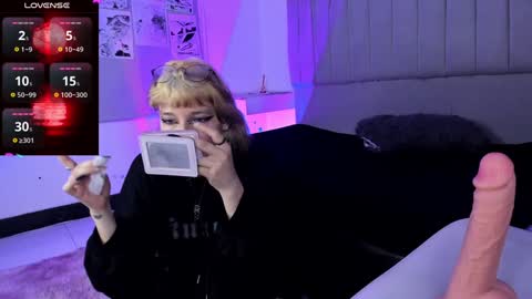 Snapshot of sukifuyu__ chatting on December 9, 2024, 12:30 pm online show from December 9, 2024, 12:30 pm