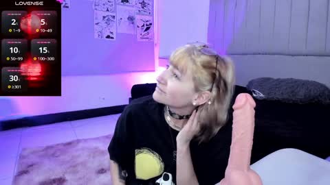 Snapshot of sukifuyu__ chatting on December 11, 2024, 12:12 pm online show from December 11, 2024, 12:12 pm