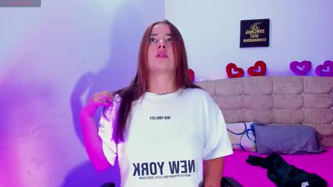 summer_girls01 online show from January 8, 2026, 3:09 am