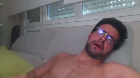 summer_heat online show from September 14, 2025, 3:55 pm