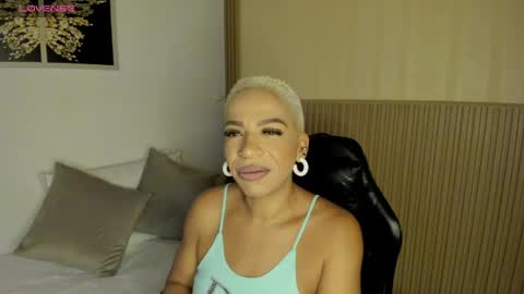 Snapshot of summer_night_ chatting on May 14, 2026, 11:39 am Summer online show from May 14, 2026, 11:39 am