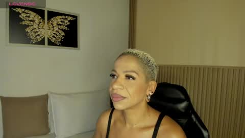 Snapshot of summer_night_ chatting on May 24, 2026, 1:27 pm Summer online show from May 24, 2026, 1:27 pm