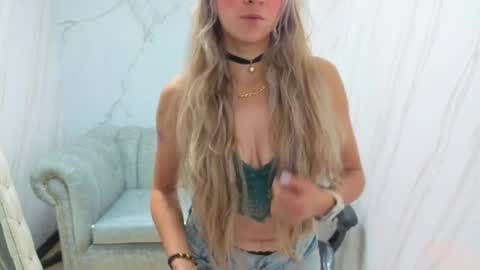 Snapshot of summer_tf chatting on April 9, 2026, 2:11 pm Summer online show from April 9, 2026, 2:11 pm