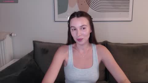 Snapshot of summer_time13 chatting on December 2, 2025, 6:25 pm Liby online show from December 2, 2025, 6:25 pm