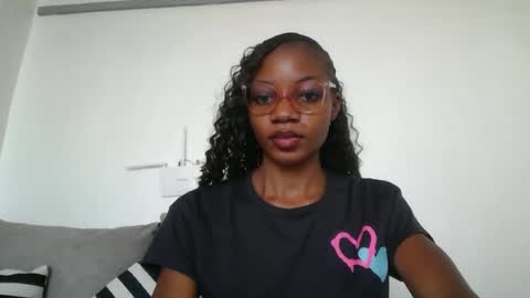 Snapshot of summerbuddy chatting on June 15, 2026, 4:58 am summerbuddy online show from June 15, 2026, 4:58 am