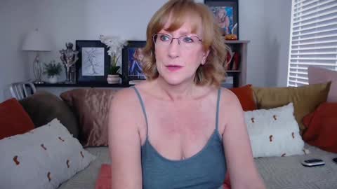 SummerKnightzzz online show from November 13, 2025, 1:32 pm