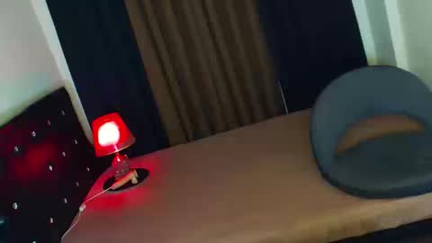 Snapshot of summerleonets chatting on December 17, 2025, 5:02 am Summer online show from December 17, 2025, 5:02 am