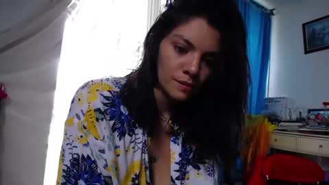 moon1 online show from September 17, 2025, 5:25 pm