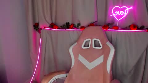 Elen online show from February 11, 2025, 8:37 am