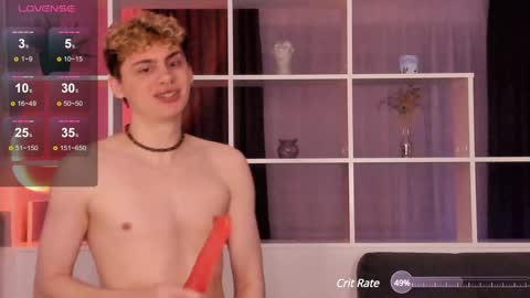 Snapshot of sunburn_boy chatting on December 10, 2024, 5:55 pm Emilio online show from December 10, 2024, 5:55 pm