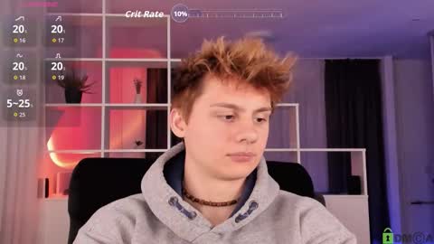 Snapshot of sunburn_boy chatting on November 12, 2025, 8:08 pm Emilio online show from November 12, 2025, 8:08 pm