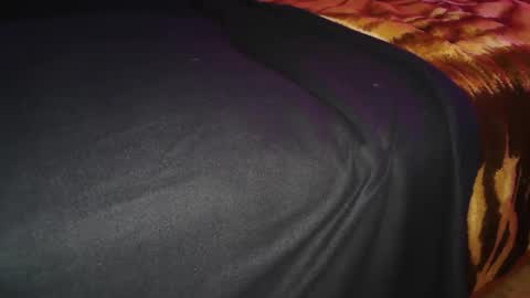 s online show from December 14, 2025, 12:43 pm