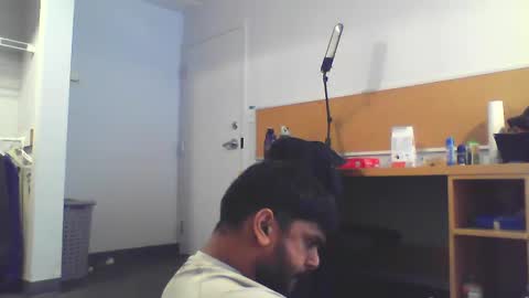 Sundoog online show from March 5, 2025, 7:38 pm