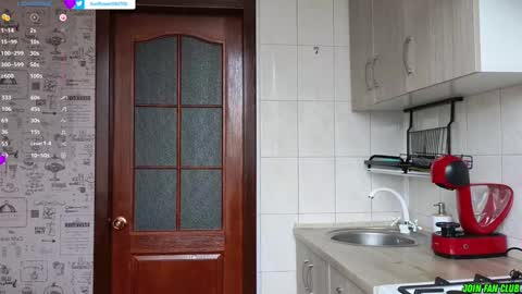 Tina. Im topless model  online show from December 19, 2024, 9:07 am