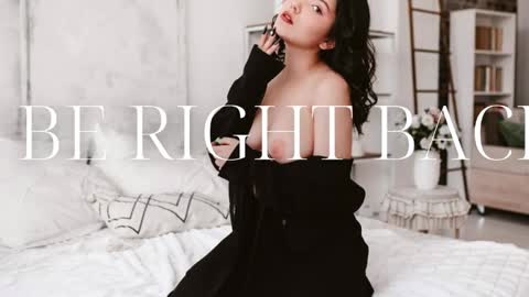 Snapshot of sunlovedamily chatting on December 6, 2024, 1:29 am Amy online show from December 6, 2024, 1:29 am