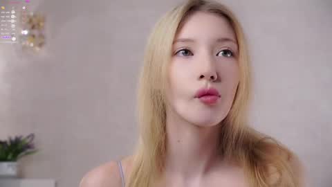 Lily online show from May 18, 2026, 2:34 pm