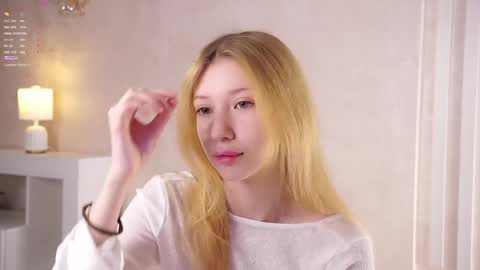 Lily online show from May 31, 2026, 2:35 pm