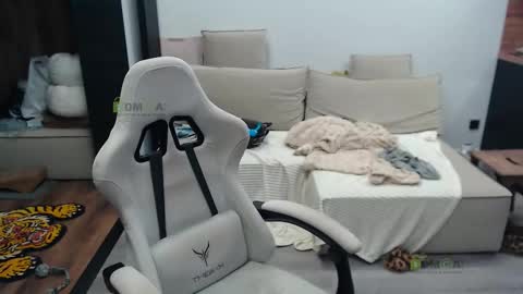 Alice and Sergey online show from January 8, 2026, 4:20 pm