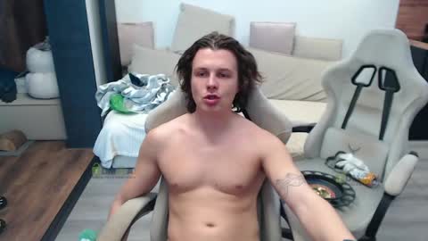 Snapshot of sunny1girl chatting on May 15, 2026, 9:49 am Alice and Sergey online show from May 15, 2026, 9:49 am