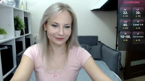 Naomi online show from September 20, 2025, 12:50 pm