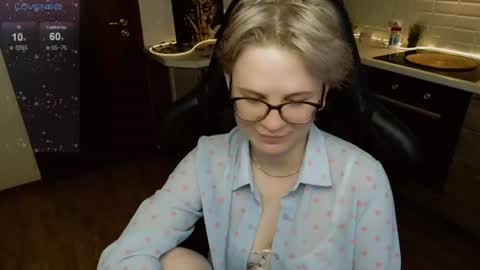 Snapshot of sunny_mood chatting on June 23, 2026, 5:49 am sunny mood online show from June 23, 2026, 5:49 am