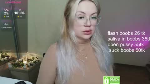 Snapshot of sunny_mood chatting on July 5, 2026, 7:10 pm sunny mood online show from July 5, 2026, 7:10 pm