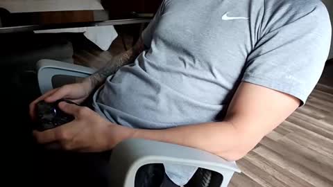 sunny valentine online show from October 12, 2025, 12:48 pm