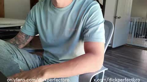 sunny valentine online show from November 11, 2025, 3:01 pm