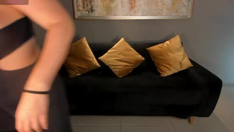 Snapshot of sunnyrivers_ chatting on May 18, 2026, 6:47 pm Sunny Rivers online show from May 18, 2026, 6:47 pm