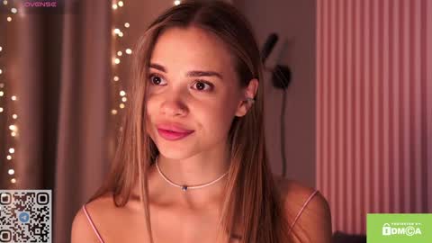 Snapshot of sunsally chatting on December 22, 2024, 12:17 am Sally online show from December 22, 2024, 12:17 am