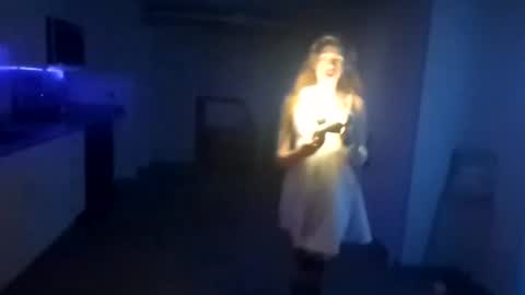 sunset_red online show from January 8, 2025, 8:27 am