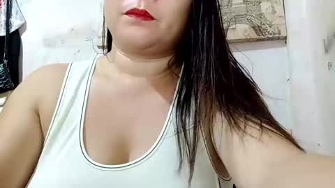 sunshine_38 online show from February 25, 2025, 12:25 am