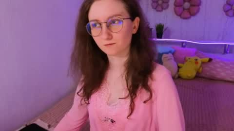 Snapshot of sunshine_blaze chatting on May 7, 2026, 2:33 pm Alice online show from May 7, 2026, 2:33 pm