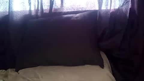 Snapshot of sunshine_days chatting on December 13, 2024, 8:15 pm Annie online show from December 13, 2024, 8:15 pm