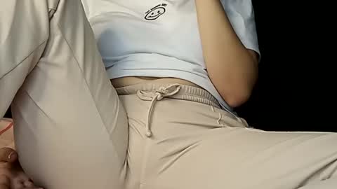 Snapshot of sunshine_days chatting on February 19, 2025, 11:04 pm Annie online show from February 19, 2025, 11:04 pm