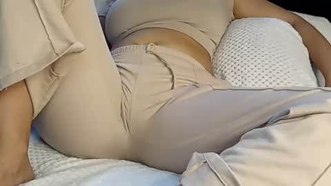 Snapshot of sunshine_days chatting on March 10, 2025, 8:12 pm Annie online show from March 10, 2025, 8:12 pm