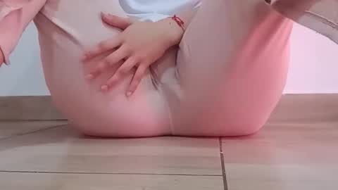 Snapshot of sunshine_days chatting on October 17, 2025, 4:20 pm Annie online show from October 17, 2025, 4:20 pm