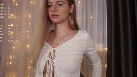 Snapshot of sunshine_diana_ chatting on December 15, 2024, 8:41 am Di online show from December 15, 2024, 8:41 am