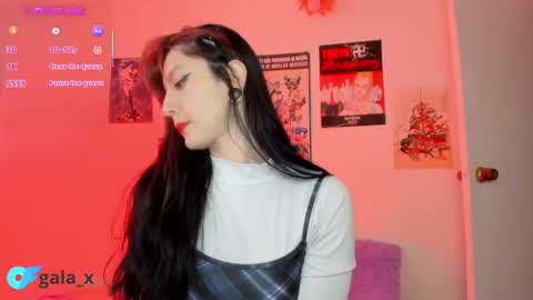 Snapshot of sunshine_girl9 chatting on February 17, 2025, 7:53 pm sunshine_girl9 online show from February 17, 2025, 7:53 pm