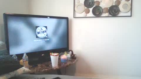 Snapshot of sunshineandwhiskey333 chatting on December 18, 2024, 2:38 pm WATCHMEMAKEYOUCUM online show from December 18, 2024, 2:38 pm
