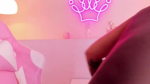 sunshinne__03 online show from October 7, 2025, 12:13 pm