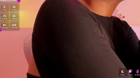 sunshinne__03 online show from October 19, 2025, 12:06 pm