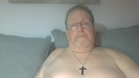 Snapshot of sunspotbaby chatting on November 2, 2025, 12:24 am Sunspotbaby online show from November 2, 2025, 12:24 am