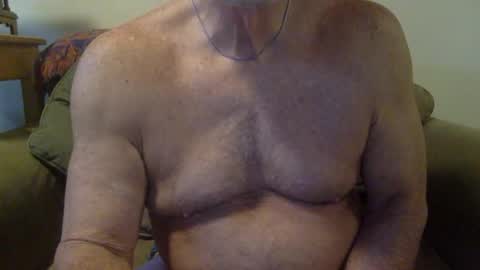 Snapshot of suntrdr077 chatting on November 16, 2025, 7:08 pm suntrdr077 online show from November 16, 2025, 7:08 pm