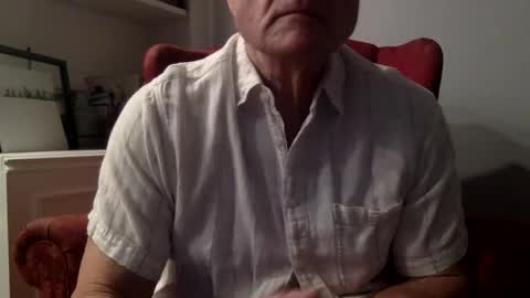 Snapshot of suntrdr077 chatting on March 3, 2026, 11:10 pm suntrdr077 online show from March 3, 2026, 11:10 pm